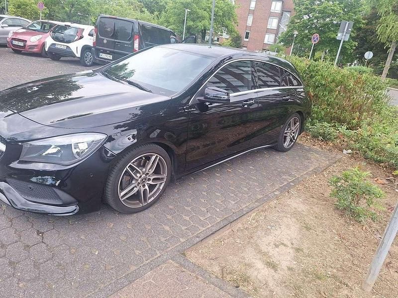 Gebraucht 2019 Mercedes CLA220 Shooting Brake AMG line Kombi | 20.950 € (Guter Preis) - Bild 1/4