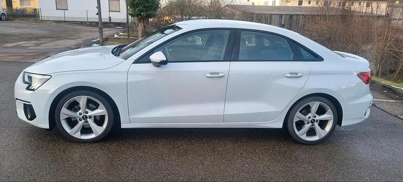 Gebraucht Audi A3 S-Line 150 PS (110 kW) 2022 Weiß Limousine