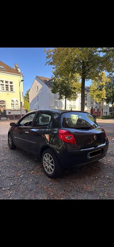 Gebraucht Renault Clio II 75 PS (55 kW) 2007 Schwarz Kleinwagen