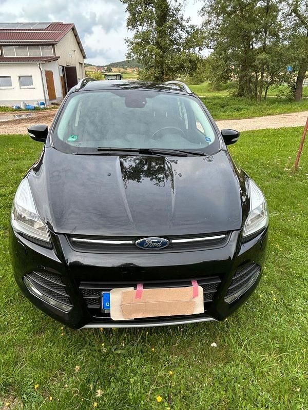 Schwarz Gebraucht 2016 Ford Kuga SYNC Edition SUV | 9.000 € (Fairer Preis) - Bild 1/4