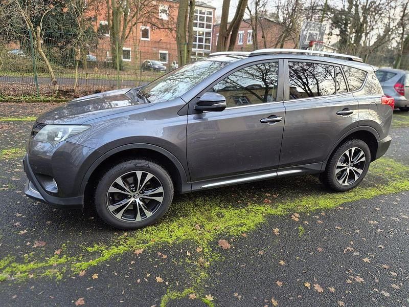 Gebraucht Toyota RAV4 Edition 150 PS (110 kW) 2015 Grau SUV