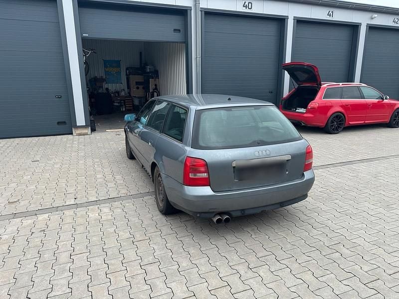 Gebraucht Audi A4 150 PS (110 kW) 1999 Grau Kombi
