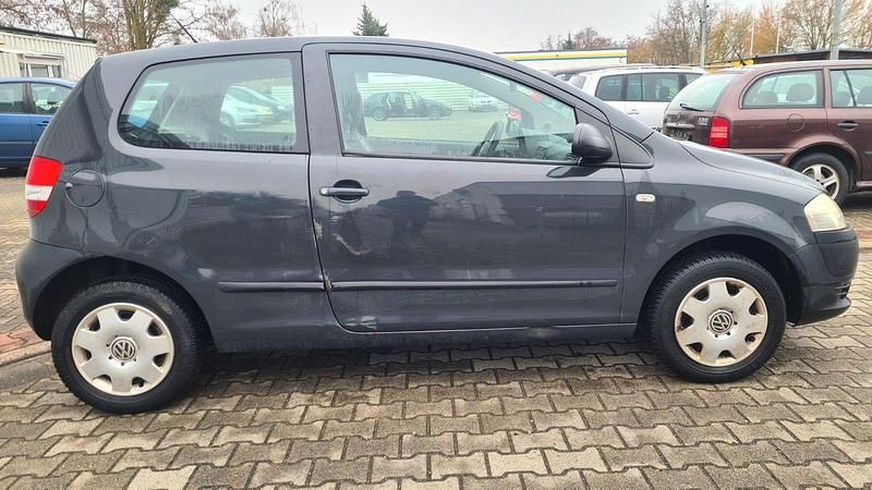Gebraucht VW Fox Basis 54 PS (39 kW) 2007 Grau Kleinwagen