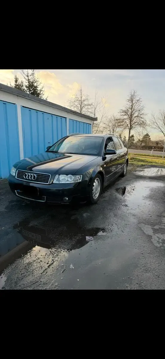 Gebraucht Audi A4 130 PS (95 kW) 2004 Schwarz Kombi