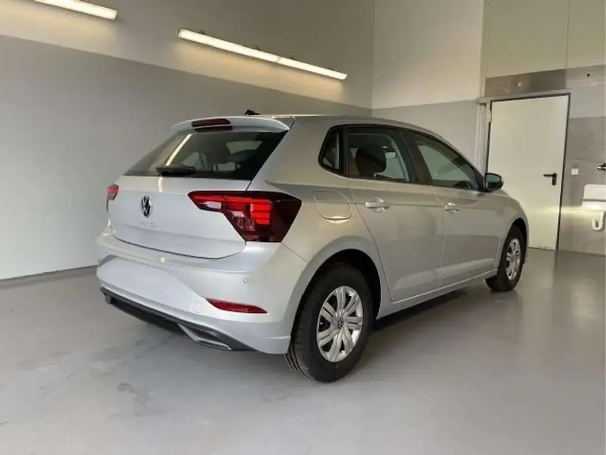 Neu VW Polo 80 PS (58 kW) 2026 [8e8e] reflexsilber metallic Kleinwagen