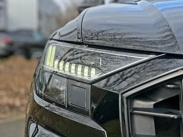 Gebraucht Audi SQ8 Competition 507 PS (372 kW) 2023 Mythosschwarz metallic SUV