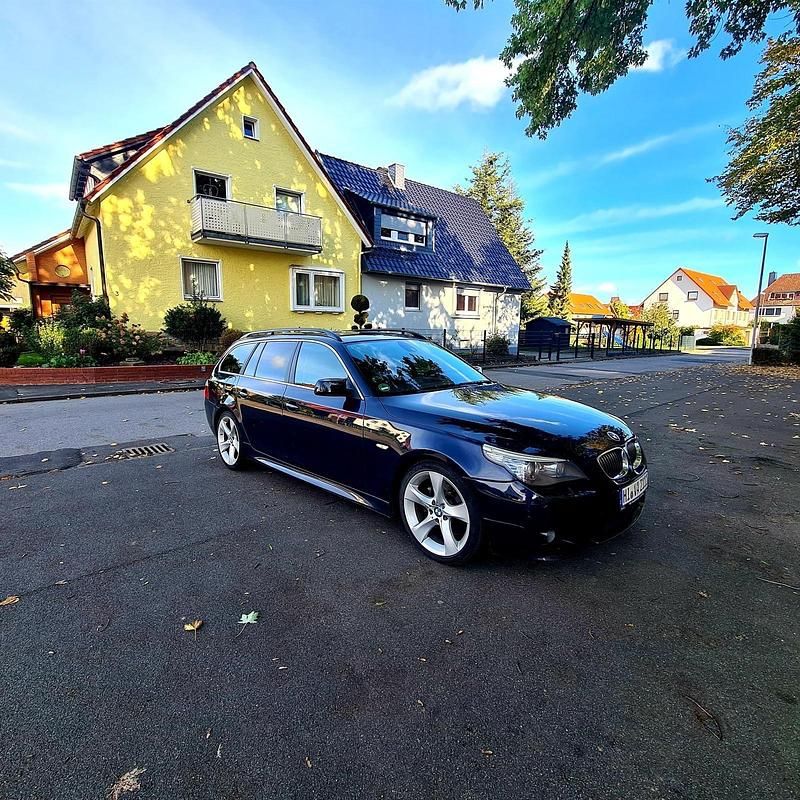 Blau Gebraucht 2007 BMW 530 M Sport Kombi | 6.600 € (Fairer Preis) - Bild 1/4