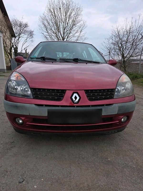 Gebraucht Renault Clio II 75 PS (55 kW) 2003 Rot Kleinwagen