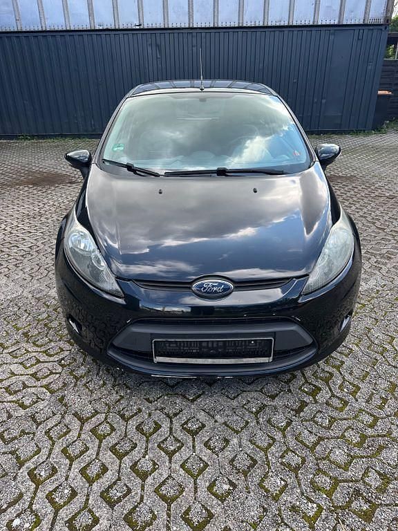 Schwarz Gebraucht 2011 Ford Fiesta Trend Kleinwagen | 4.299 € (Fairer Preis) - Bild 1/4