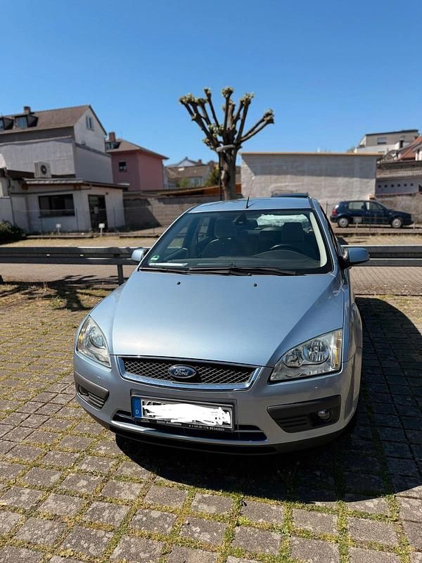 Second-hand Ford Focus 100 CP (73 kW) 2006 Albastru Berlinǎ