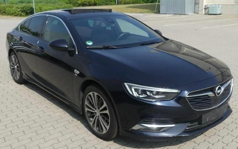 Blau Gebraucht 2019 Opel Insignia Dynamic Limousine | 9.758 € (Fairer Preis) - Bild 1/4