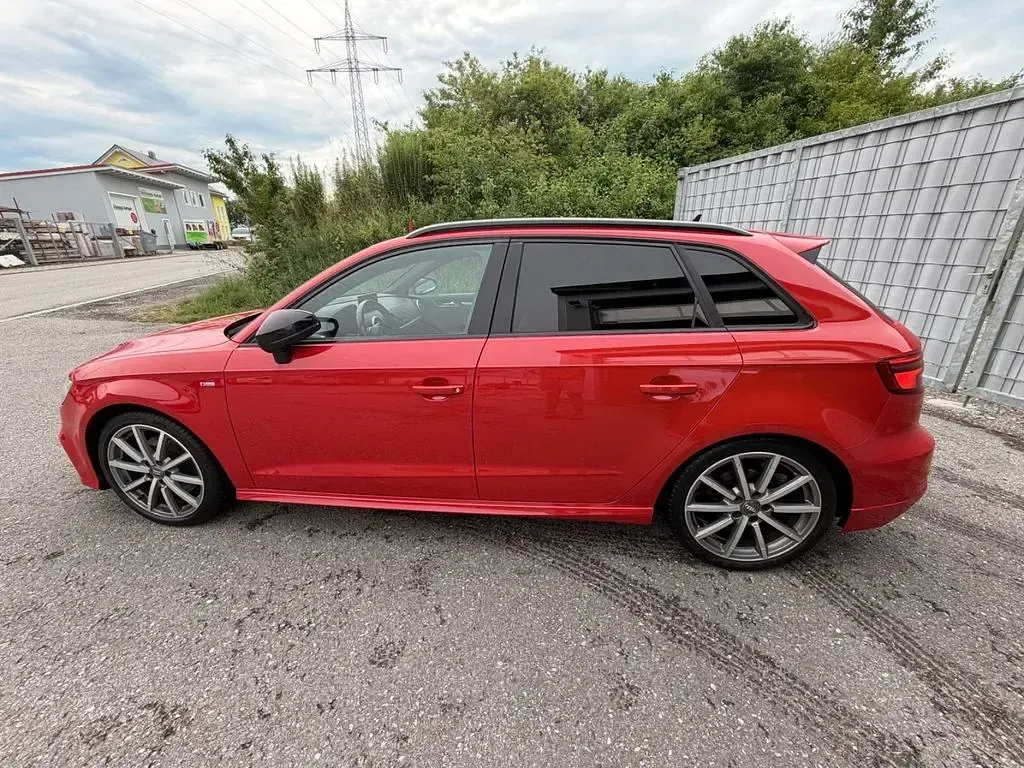 Gebraucht Audi A3 S-Line 150 PS (110 kW) 2019 Rot Limousine