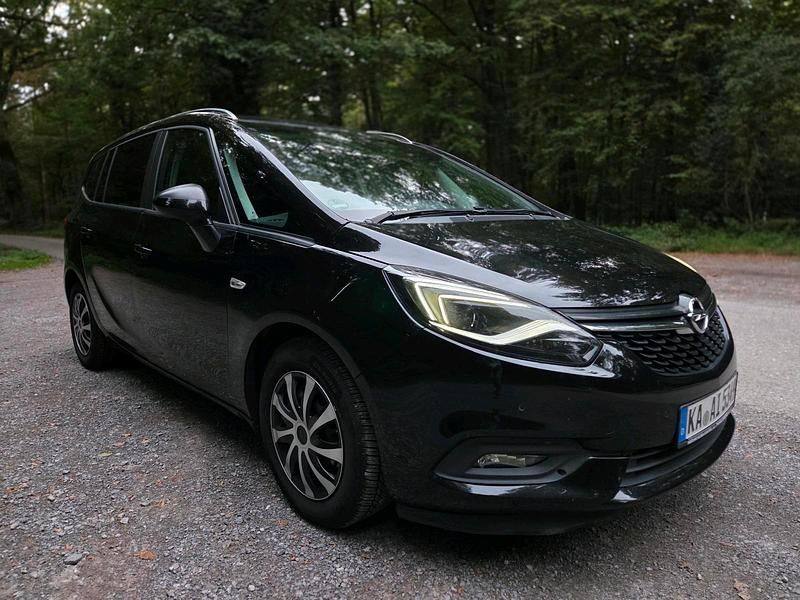 Schwarz Gebraucht 2017 Opel Zafira Van / Kleinbus | 5.700 € (Fairer Preis) - Bild 1/4