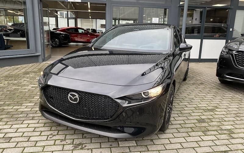 Jet black (schwarz) Gebraucht 2024 Mazda 3 Homura-Line Limousine | 25.989 € (Fairer Preis) - Bild 1/3