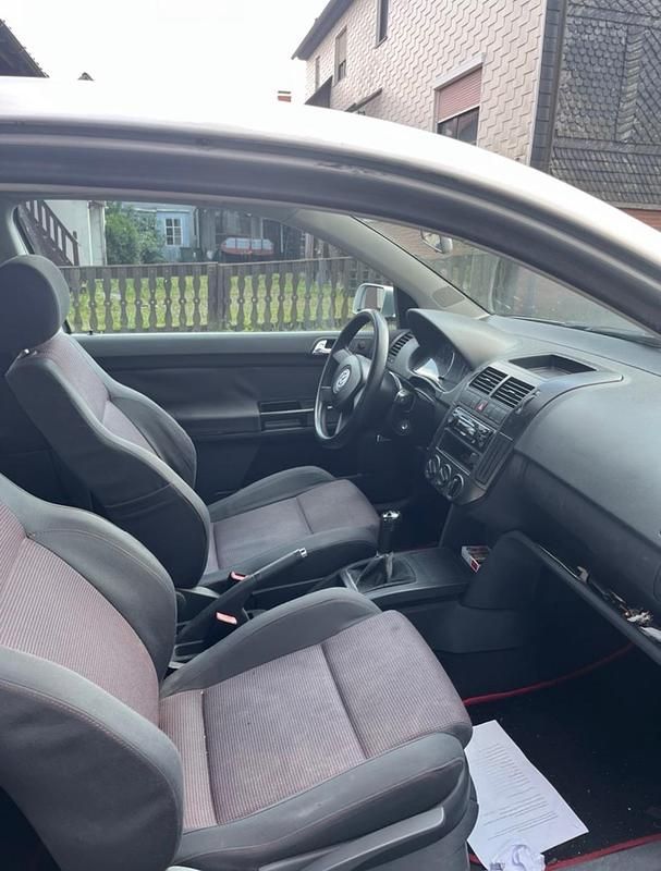 Gebraucht VW Polo 75 PS (55 kW) 2002 Silber Kleinwagen