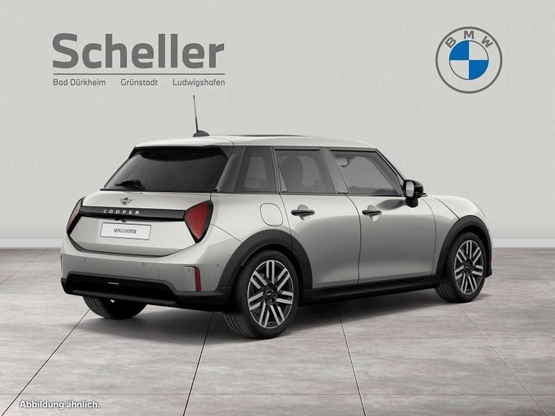Gebraucht Mini Cooper Classic 156 PS (114 kW) 2024 Melting silver iii Kleinwagen