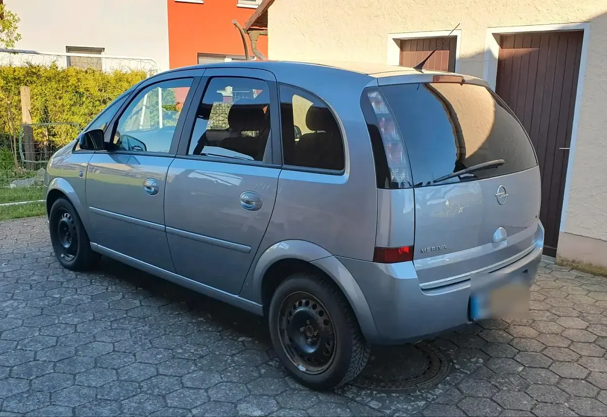 Gebraucht Opel Meriva 105 PS (77 kW) 2005 Silber Van / Kleinbus