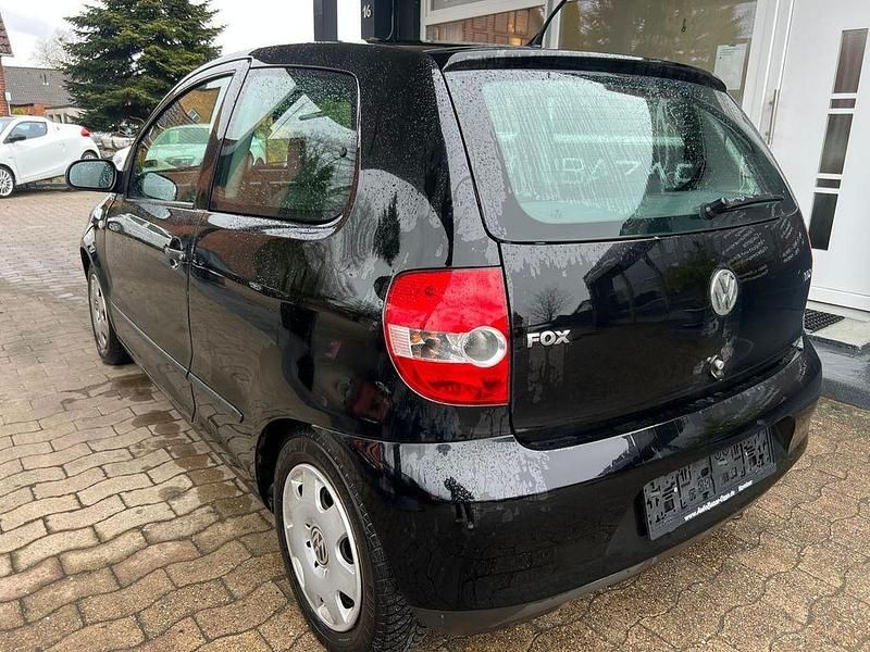 Gebraucht VW Fox Basis 69 PS (50 kW) 2007 Schwarz Kleinwagen