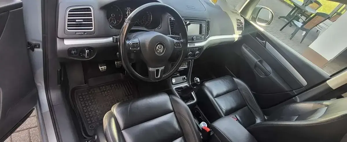 Gebraucht VW Sharan Comfortline 170 PS (125 kW) 2012 Van / Kleinbus