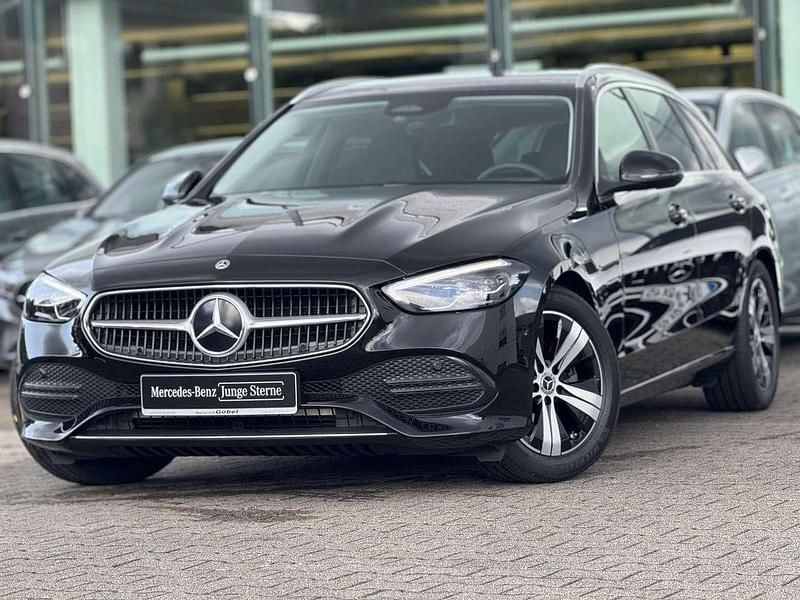 Schwarz Gebraucht 2024 Mercedes C180 Avantgarde Limousine | 35.900 € (Fairer Preis) - Bild 1/4