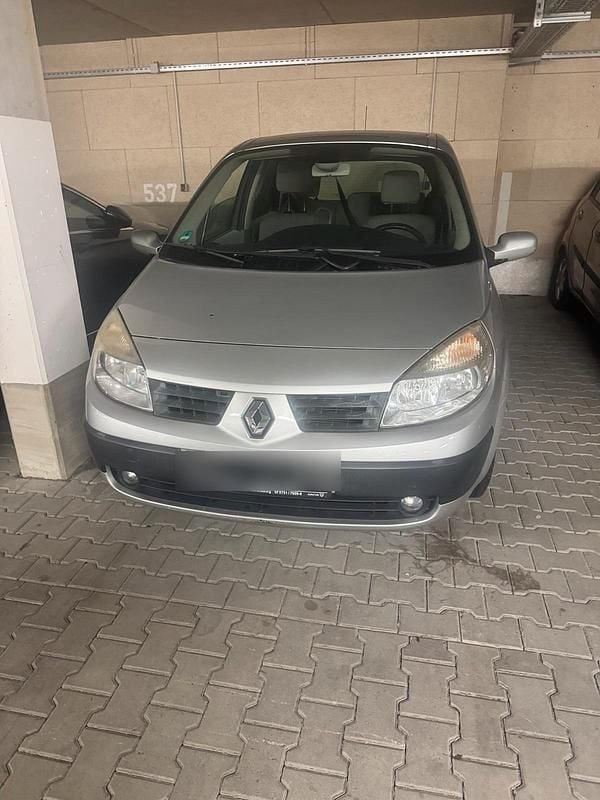 Grau Gebraucht 2006 Renault Scénic II Van / Kleinbus | 2.000 € (Fairer Preis) - Bild 1/4