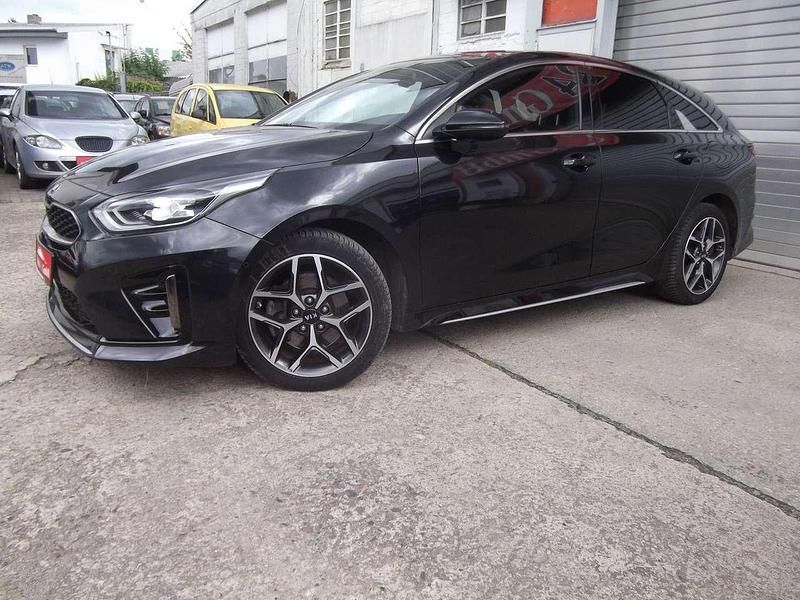 Black pearl Gebraucht 2021 Kia ProCeed Kleinwagen | 23.899 € - Bild 1/4