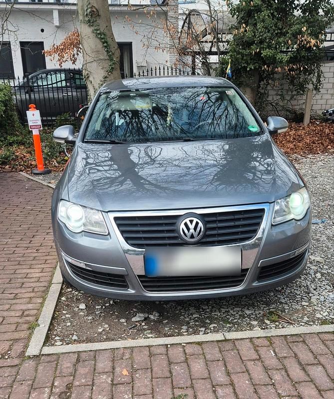 Gebraucht VW Passat 140 PS (102 kW) 2007 Grau Limousine
