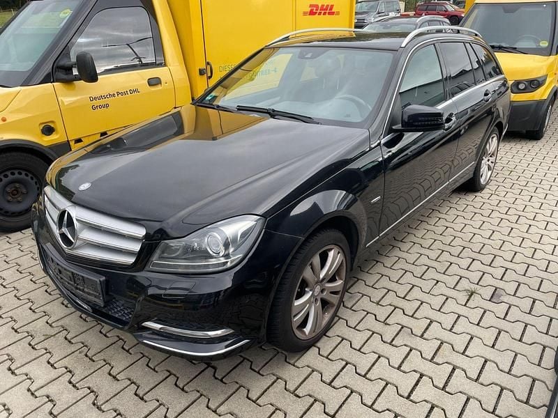 Gebraucht Mercedes C180 Avantgarde 156 PS (114 kW) 2012 Schwarz Kombi