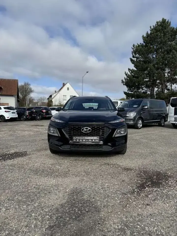 Gebraucht Hyundai Kona Trend 120 PS (88 kW) 2018 Schwarz SUV