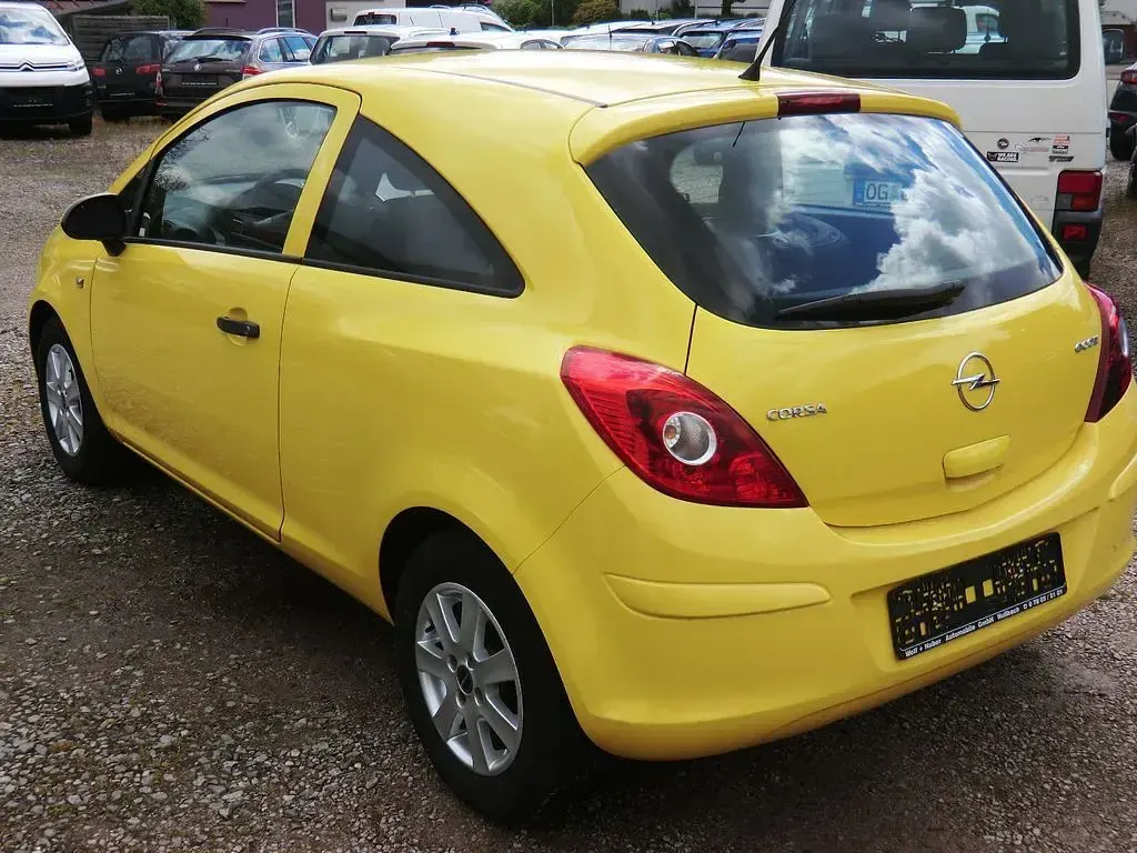 Gebraucht Opel Corsa Selection 60 PS (44 kW) 2009 Gelb Kleinwagen