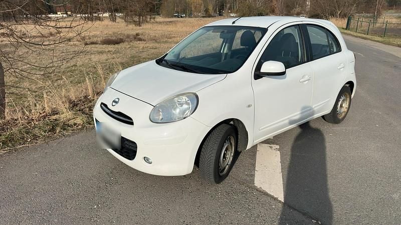 Gebraucht Nissan Micra 80 PS (58 kW) 2012 Weiß Kleinwagen