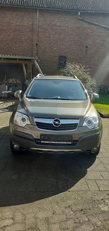Grau Gebraucht 2008 Opel Antara Cosmo SUV | 4.000 € (Etwas zu teuer) - Bild 1/4