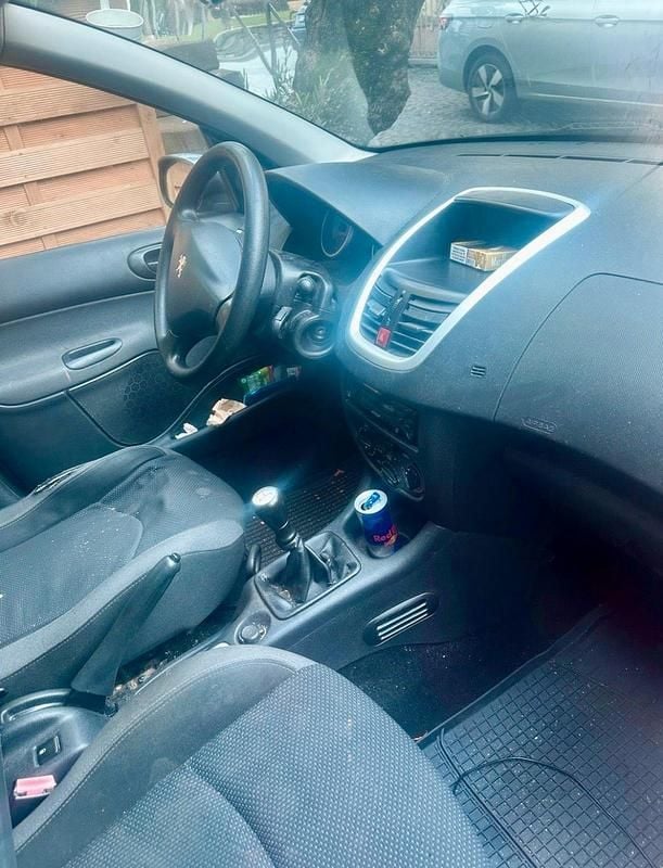 Gebraucht Peugeot 206+ 75 PS (55 kW) 2011 Beige Kleinwagen