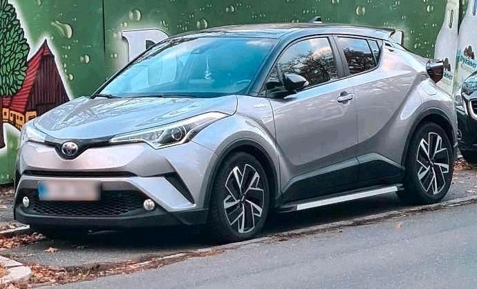 Grau Gebraucht 2017 Toyota C-HR+ SUV | 17.800 € (Fairer Preis) - Bild 1/4