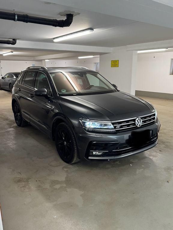 Gebraucht VW Tiguan 179 PS (131 kW) 2018 Grau SUV