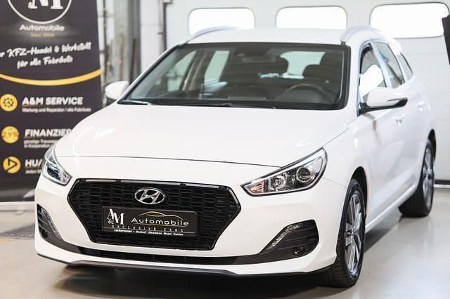 Polar white / sol Gebraucht 2019 Hyundai i30 Trend Kombi | 14.499 € (Guter Preis) - Bild 1/3