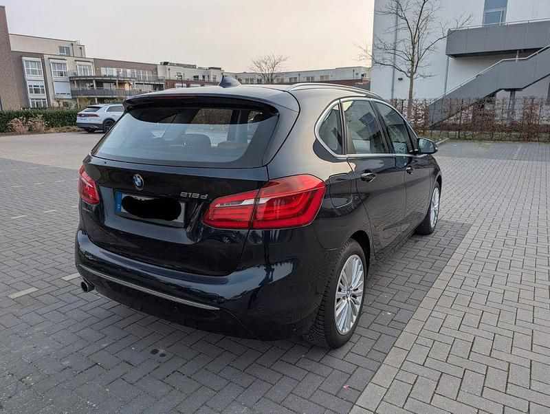Gebraucht BMW 218 Active Tourer Luxury Line 150 PS (110 kW) 2014 Blau Van / Kleinbus