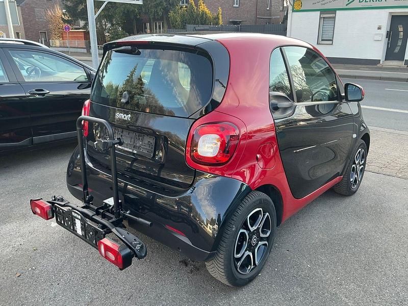 Gebraucht Smart ForTwo Coupé 71 PS (52 kW) 2017 Rot Coupé