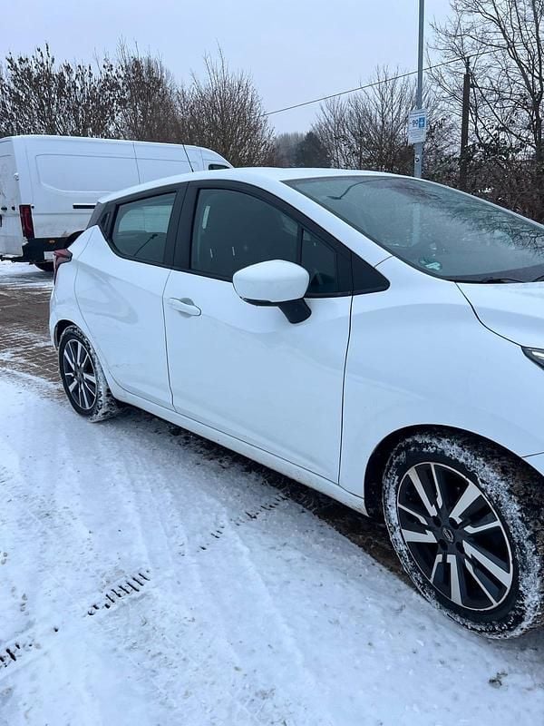 Gebraucht Nissan Micra 71 PS (52 kW) 2018 Weiß Kleinwagen
