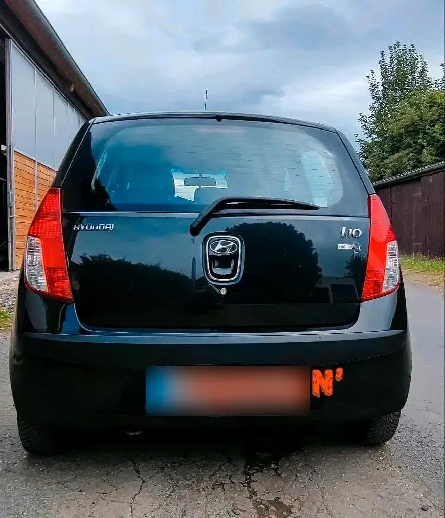 Gebraucht Hyundai i10 75 PS (55 kW) 2010 Schwarz Kleinwagen