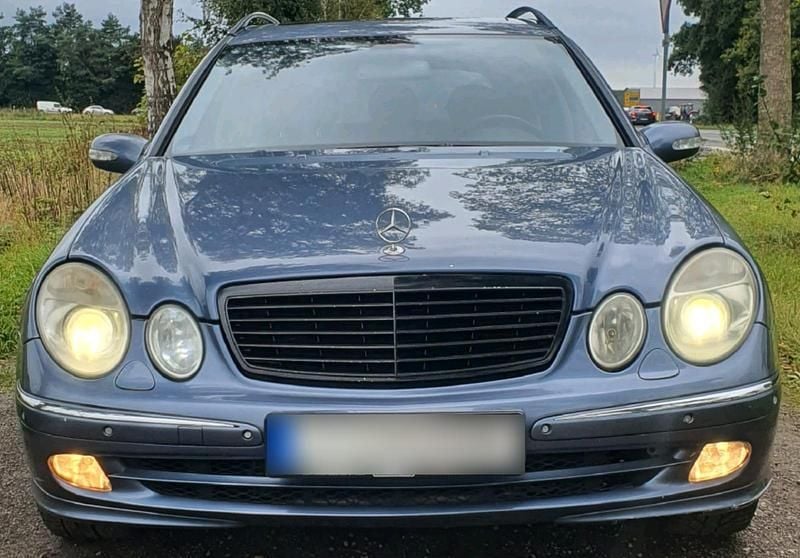 Gebraucht Mercedes E500 306 PS (225 kW) 2003 Blau Kombi