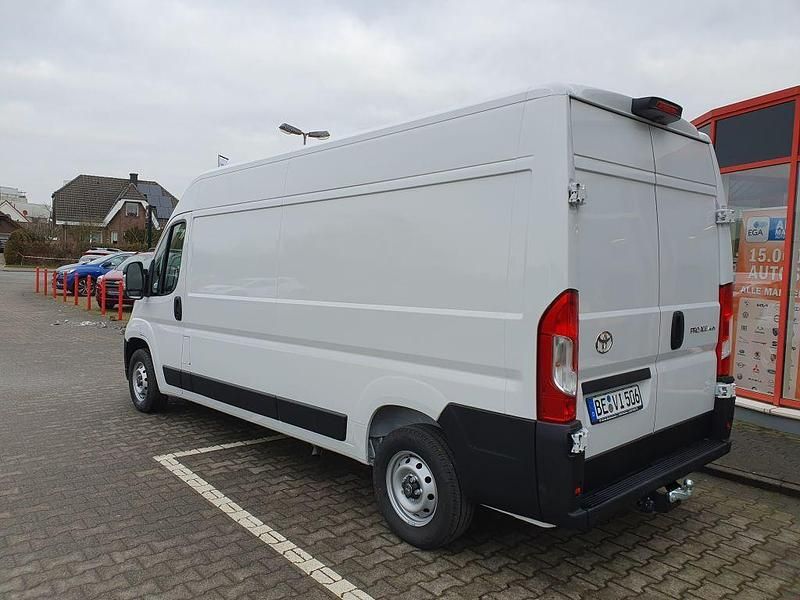 Gebraucht Toyota Proace 140 PS (102 kW) 2024 Weiß Van / Kleinbus