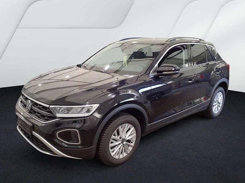 Deep black perleffekt Gebraucht 2024 VW T-Roc Life SUV | 20.740 € (Superpreis) - Bild 1/4