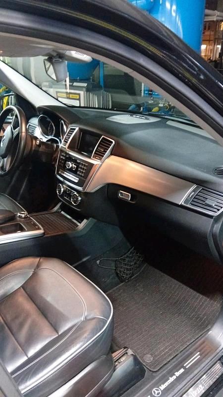 Gebraucht Mercedes ML350 258 PS (189 kW) 2012 Schwarz SUV