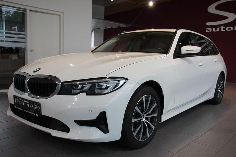 Gebraucht BMW 330 Advantage 265 PS (194 kW) 2020 Weiß Kombi