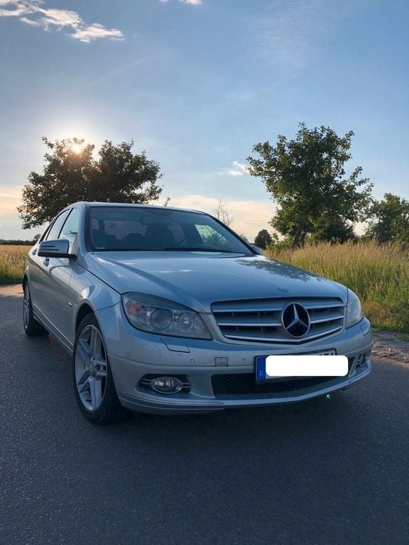 Silber Gebraucht 2008 Mercedes C220 Avantgarde Limousine | 6.000 € (Fairer Preis) - Bild 1/4
