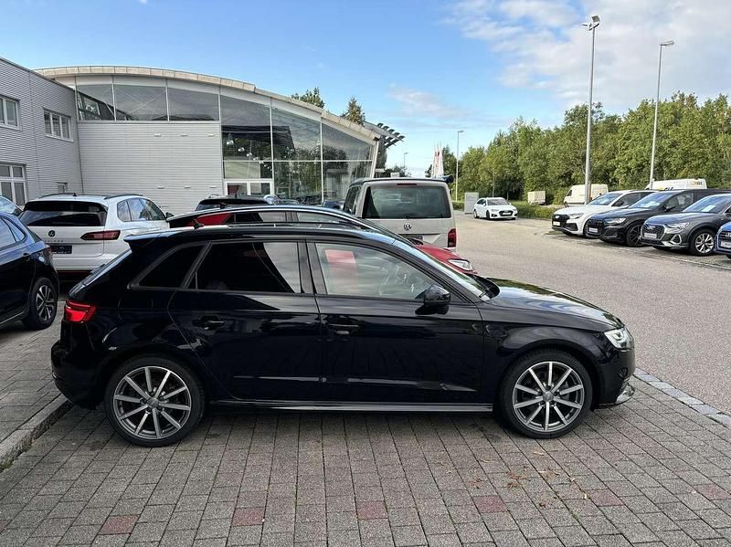 Schwarz Gebraucht 2020 Audi A3 S-Line Limousine | 23.000 € - Bild 1/4