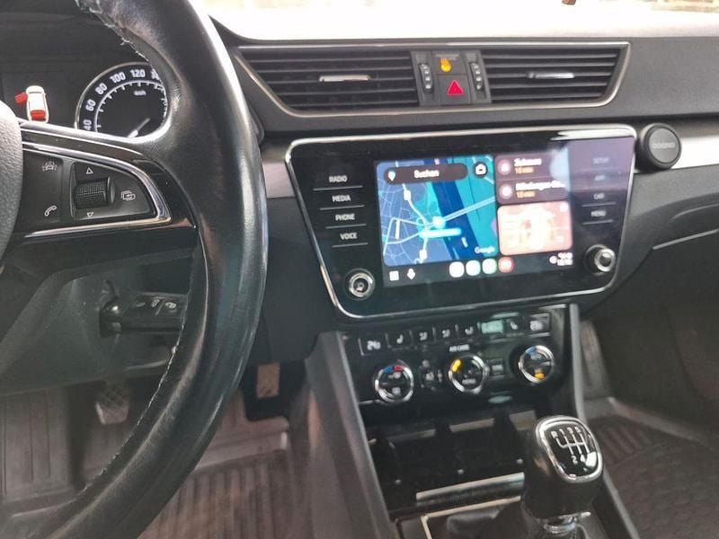 Gebraucht Skoda Superb Active 125 PS (91 kW) 2017 Grün Kombi