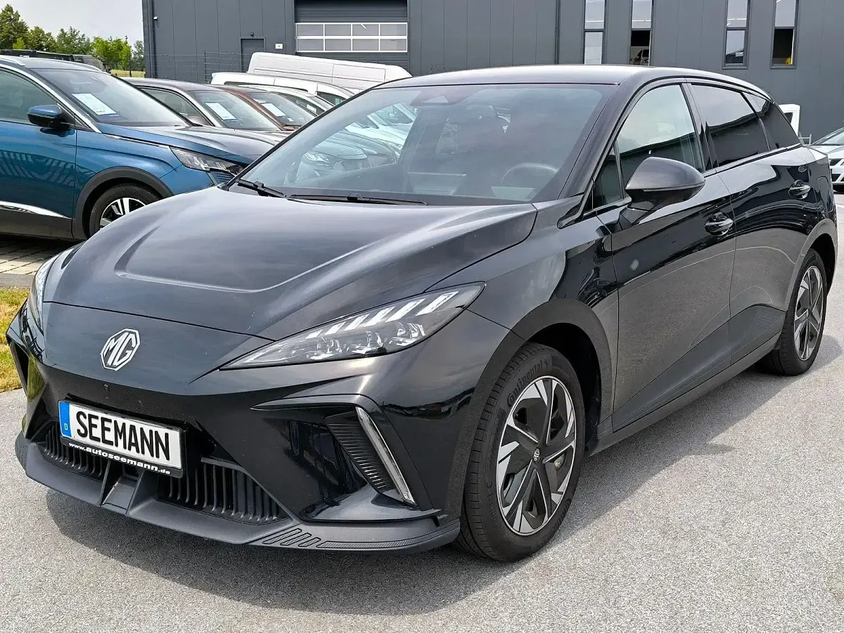 Gebraucht MG MG4 EV Luxury 150 kW (204 PS) 2022 Schwarz Kleinwagen