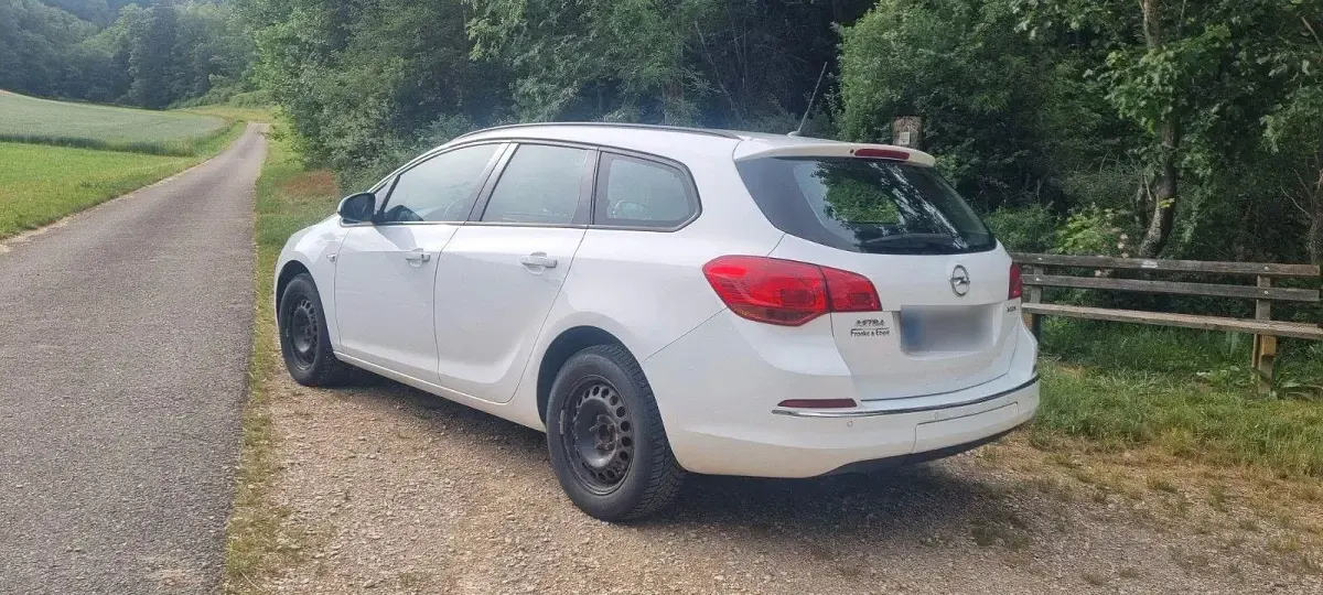 Gebraucht Opel Astra S 110 PS (80 kW) 2015 Weiß Kombi